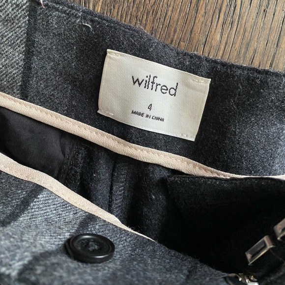 Aritzia Wilfred Plaid Cropped Pants - Picture 2 of 3